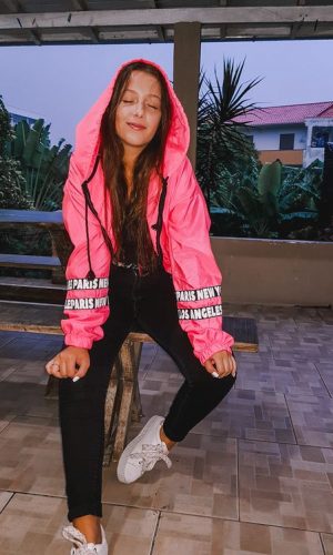 jaqueta corta vento, moda, estilo, looks, anos 90, tendência, estilo esportivo, sporty style, fashion, style, outfits, windbreaker jacket, trend