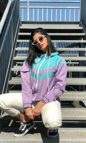 jaqueta corta vento, moda, estilo, looks, anos 90, tendência, estilo esportivo, sporty style, fashion, style, outfits, windbreaker jacket, trend