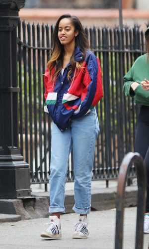 jaqueta corta vento, moda, estilo, looks, anos 90, tendência, estilo esportivo, sporty style, fashion, style, outfits, windbreaker jacket, trend
