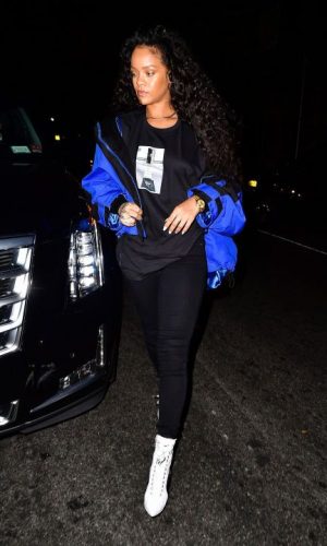 jaqueta corta vento, moda, estilo, looks, anos 90, tendência, estilo esportivo, sporty style, fashion, style, outfits, windbreaker jacket, trend