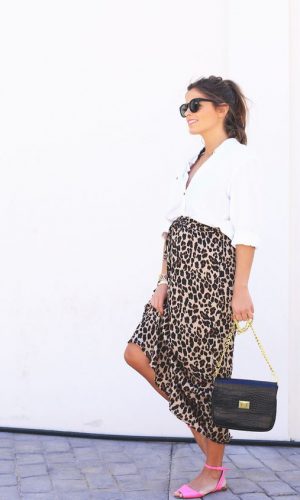 pregnant style, leopard midi skirt and white shirt