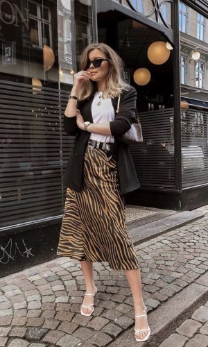 sandálias quadradas, moda, estilo, looks, tendência, anos 2000, fashion, style, outfits, trend, 2000s, square toe sandals