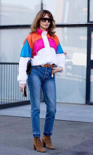 jaqueta corta vento, moda, estilo, looks, anos 90, tendência, estilo esportivo, sporty style, fashion, style, outfits, windbreaker jacket, trend