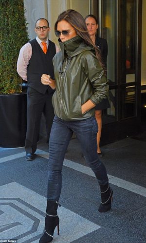 jaqueta corta vento, moda, estilo, looks, anos 90, tendência, estilo esportivo, sporty style, fashion, style, outfits, windbreaker jacket, trend
