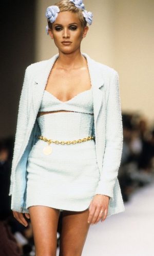 cinto de corrente, look, tendência, moda, chanel chain belt, fashion trend