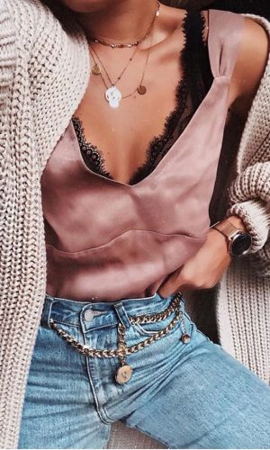 cinto de corrente, look, tendência, moda, chain belt, fashion trend