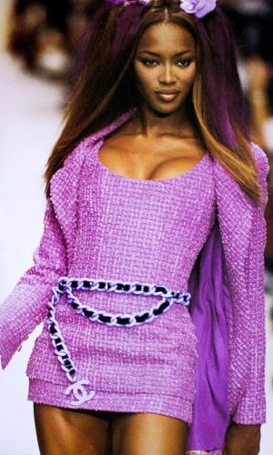 cinto de corrente, look, tendência, moda, chanel chain belt, fashion trend