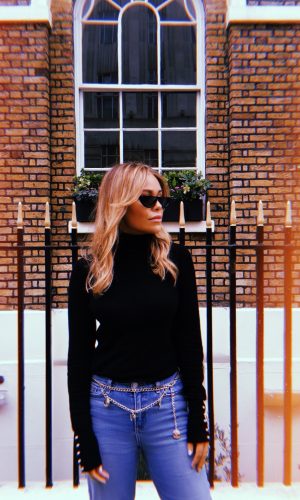cinto de corrente, look, tendência, moda, chain belt, fashion trend