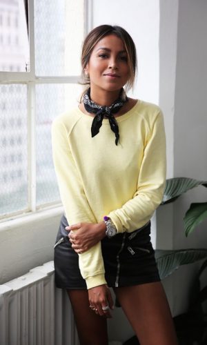 lenço no pescoço, moda, estilo, looks, inspiração, truque de estilo, styling trick, fashion, neck scarf, outfits