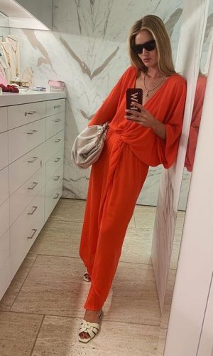 clutch oversized, the pouch, bottega veneta, trend, it bag, tendência, oversized clutch, rosie huntington-whiteley